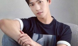 张小寒爆料哪些明星了视频,揭秘娱乐圈明星幕后故事