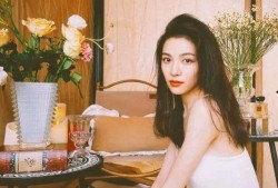 钟楚曦恋情爆料最新,神秘男友身份引热议，恋情细节揭秘